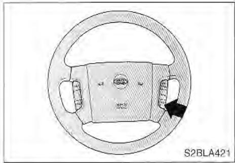 KIA SORENTO 2003 - Pour accélérer temporairement avec le régulateur de vitesse en fonction - 1