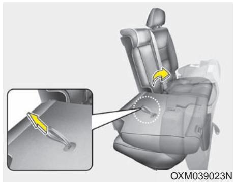 KIA SORENTO 2012 - Siège de 2E rangée - 4