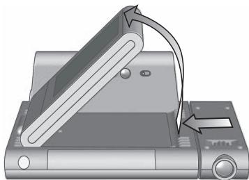 OREGON SCIENTIFIC RM336PES - Om de batterij op te laden: - 1
