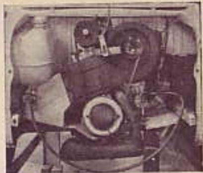 PIAGGIO VESPA 400 - Possibilite de deposer le moteur seul - 2