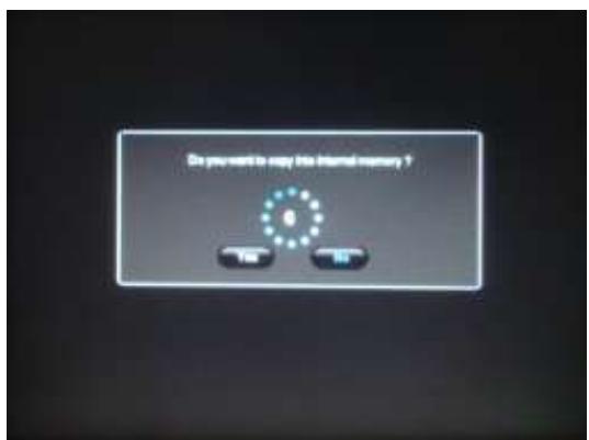 TELEFUNKEN 7 DPF 7933 - Se la cornice è accesa ed è attivo lo slideshow della memoria interna: - 1