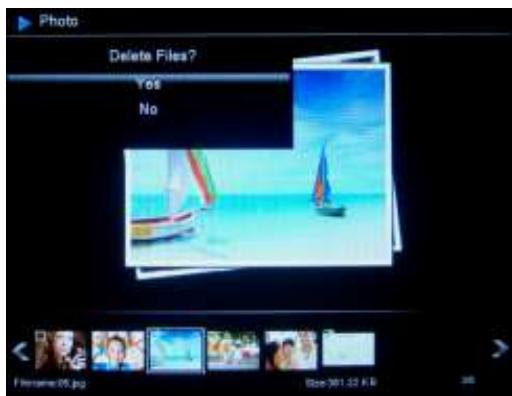 TELEFUNKEN 7 DPF 7933 - - Delete your photos from the thumbnail mode - 2