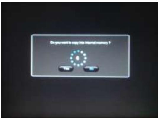 TELEFUNKEN DPF 10933 - Si el marco está encendido y reproduce las diapositivas de la memoria interna: - 1