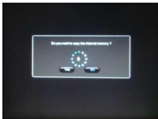 TELEFUNKEN DPF 9323 - Reading a memory card or a USB key - 1