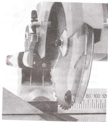 METABO KGS 254 - Sciage de la pièce : - 2
