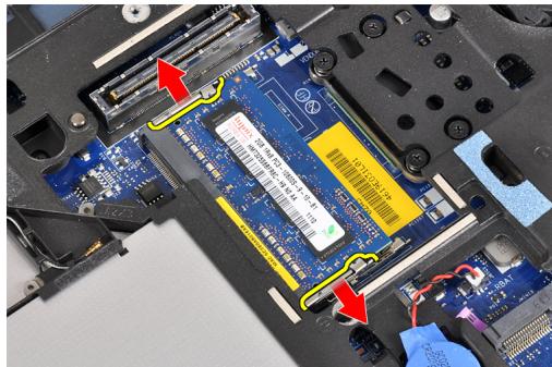 DELL LATITUDE E6330 - Dépose de la mémoire - 1
