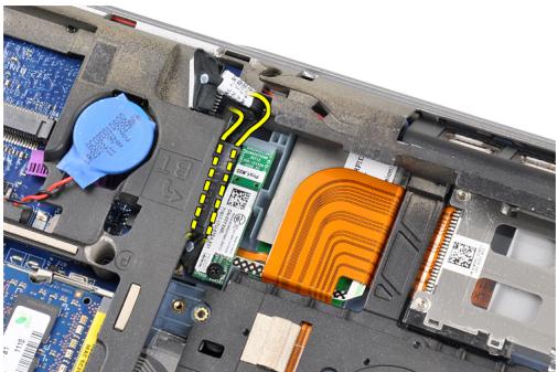 DELL LATITUDE E6330 - Retrait du module bluetooth - 2