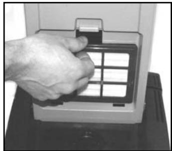 NILFISK GU 455-DUAL - SOSTITUZZIONE DEL FILTRO HEPA - 2