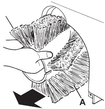 NILFISK SR 1301 P - MAIN BROOM REPLACEMENT - 4