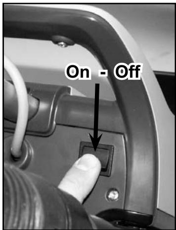 NILFISK 218 - NOTE! Always disconnect the power cord before performing any machine maintenance. - 2