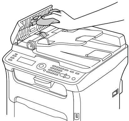 OKI MC160MFP - Nettoyage des rouleaux d'entrainment papier du chargeur ADF - 2