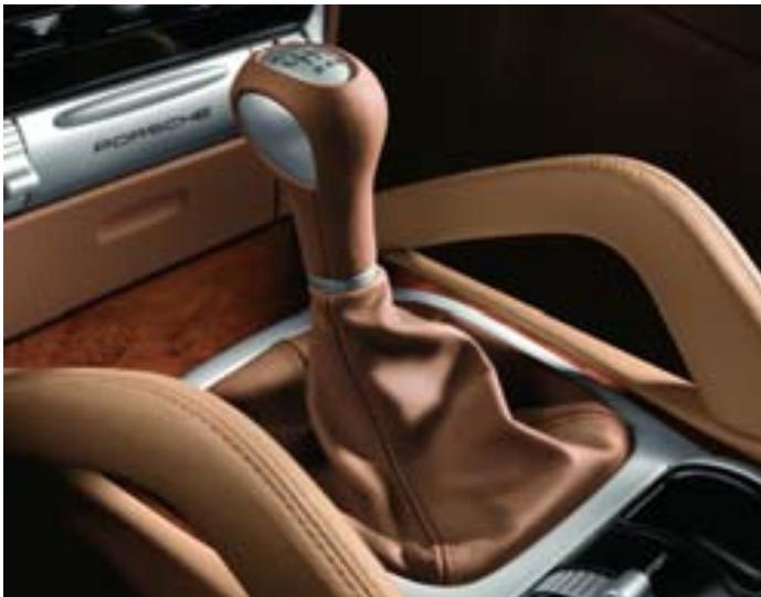 PORSCHE CAYENNE S TRANSSYBERIA - La boîte mécanique à 6 rapport. - 1