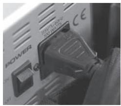 PEAVEY MESSENGER M100 - Connecting Power - 1
