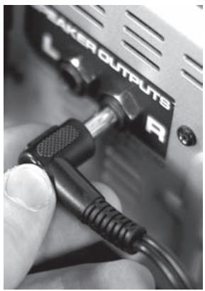 PEAVEY MESSENGER M100 - Installer le mélangeur et les enceintes - 3