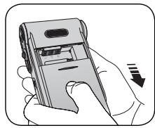 AIPTEK POCKET DV 6800S - Insérer une carte mémoire (facultatif) - 1