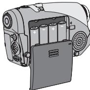 AIPTEK HDDV 8000 - Legen Sie die Batterien ein. - 1