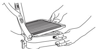 CUISINART GR4E - INSTALLATIE VAN DE BAKPLATEN - 4