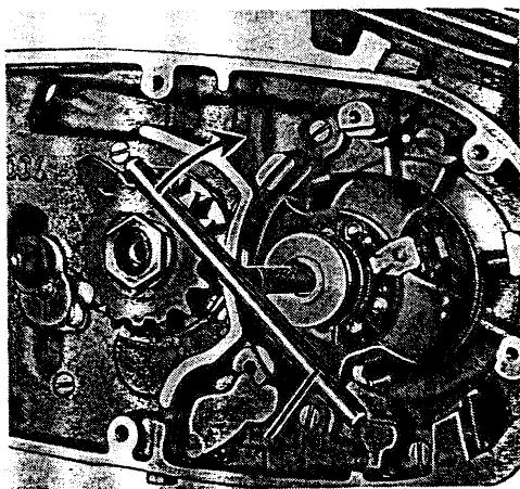 MZ ETZ 125 - Dépose de la génératice triphasée (DLM) - 2