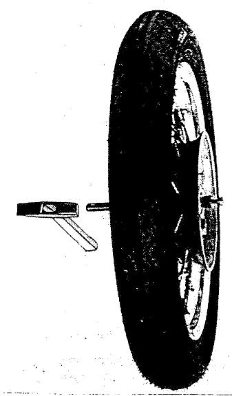 MZ ETZ 125 - Echanger les roulements de roue - 1