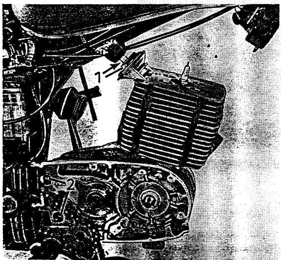 MZ ETZ 125 - Dépose du moteur - 1