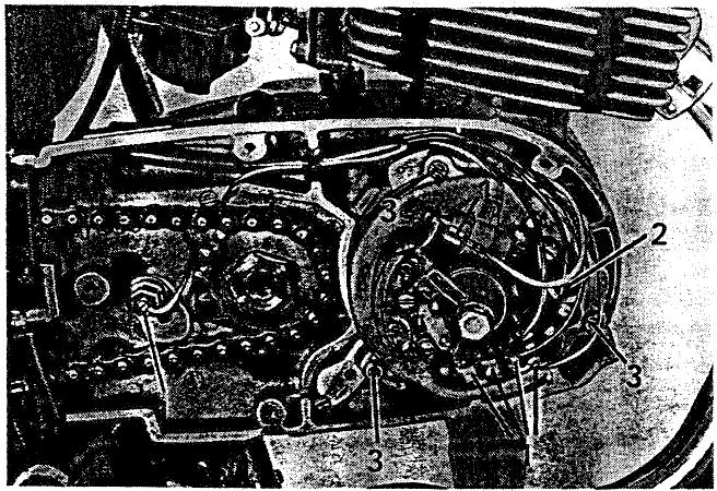 MZ ETZ 125 - Dépose de la génératice triphasée (DLM) - 1