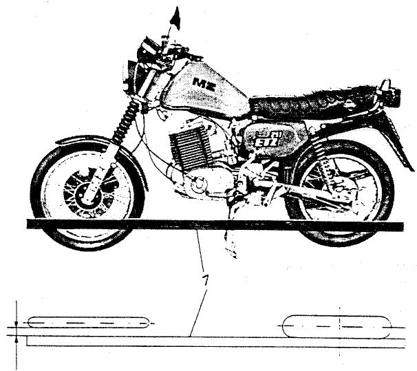 MZ ETZ 125 - Aligner les roues, balourder la roue avant - 1