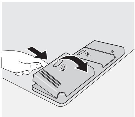 PROGRESS PI1310X - Versez le produit de lavage dans le compartiment correspondant - 1