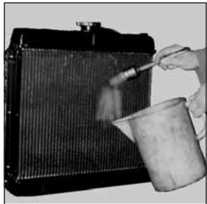 KOHLER KDW2204T - Air Filter Obstruction Indicator - Spia Intasamento Filtro Aria - Voyant Filtre à Air Engorgé - Kontrolllampe Luftfilter Verstopft - Testigo Obturación Filtro Aire - Indicador Luminoso de Entupimento do Filtro Do Ar - 6