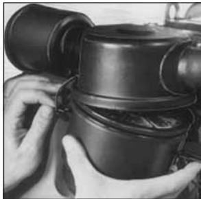 KOHLER KDW2204T - Air Filter Obstruction Indicator - Spia Intasamento Filtro Aria - Voyant Filtre à Air Engorgé - Kontrolllampe Luftfilter Verstopft - Testigo Obturación Filtro Aire - Indicador Luminoso de Entupimento do Filtro Do Ar - 4