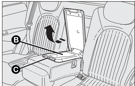 LANCIA MUSA - Utilisation du tiroir du compartiment de la console centrale - 1