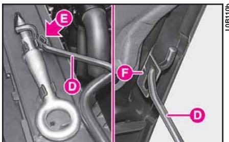 LANCIA PHEDRA - Pour ouvrir le capot moteur: - 6