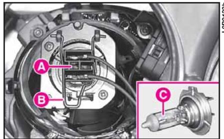 LANCIA PHEDRA - A lampes halogenes (fig. 16) - 1