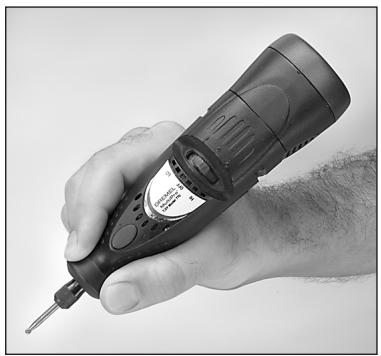 DREMEL 761 - Utilización de la herramenta giratoria sin cordón - 1