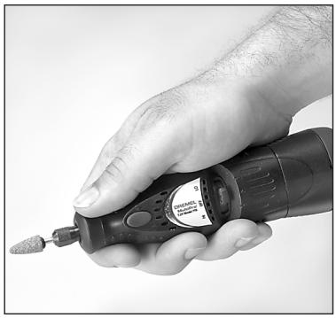 DREMEL 761 - Utilización de la herramenta giratoria sin cordón - 2