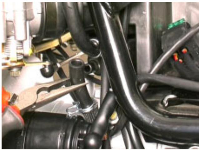 MOTO GUZZI NEVADA CLASSIC 750 IE - DÉMONTAGE DU MOTEUR DU CADRE - 18