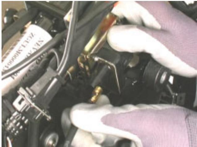 MOTO GUZZI NEVADA CLASSIC 750 IE - REPOSE DU MOTEUR DANS LE CADRE - 19