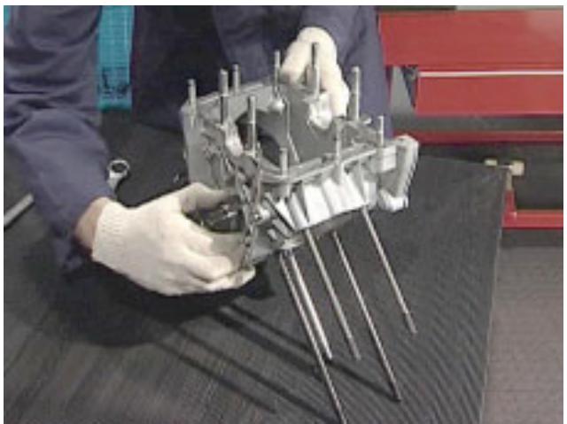 MOTO GUZZI NEVADA CLASSIC 750 IE - DEMONTAGE DU BLOC MOTEUR - 7