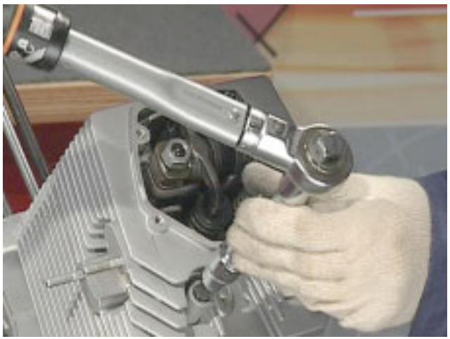 MOTO GUZZI NEVADA CLASSIC 750 IE - REMONTAGE DES CULASSES - 8