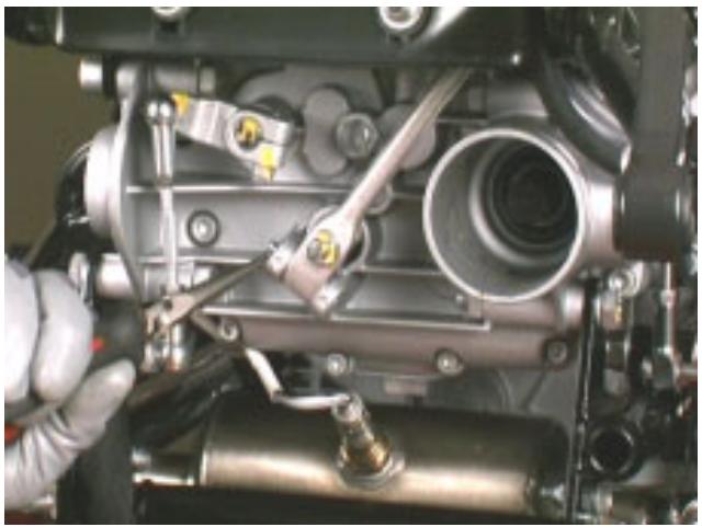 MOTO GUZZI NEVADA CLASSIC 750 IE - DÉMONTAGE DU MOTEUR DU CADRE - 6