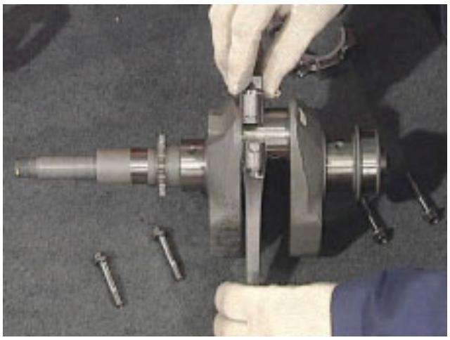 MOTO GUZZI NEVADA CLASSIC 750 IE - REMONTAGE DES BIELLES - 1