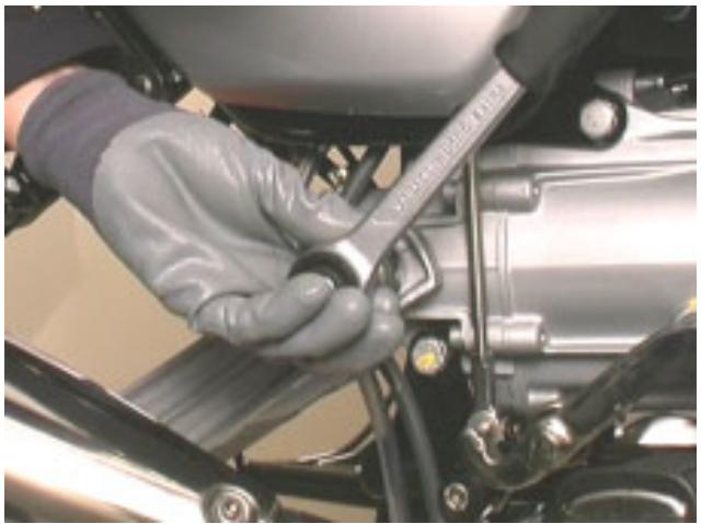MOTO GUZZI NEVADA CLASSIC 750 IE - REPOSE - 4