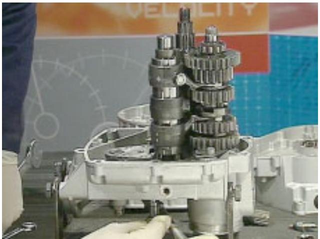 MOTO GUZZI NEVADA CLASSIC 750 IE - DEMONTAGE - 12