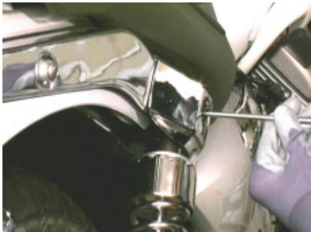 MOTO GUZZI NEVADA CLASSIC 750 IE - REPOSE DE LA SUSPENSION ARRIERE - 4