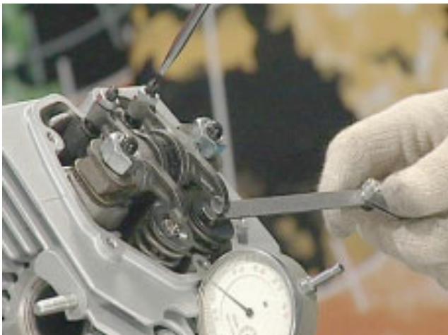 MOTO GUZZI NEVADA CLASSIC 750 IE - DONNEES DE LA DISTRIBUTION - 2