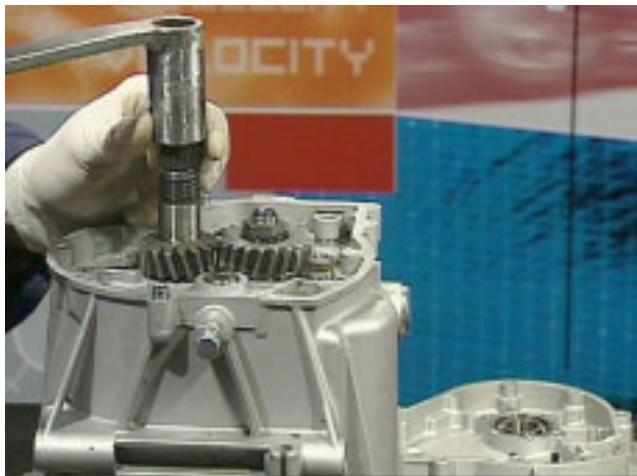 MOTO GUZZI NEVADA CLASSIC 750 IE - DEMONTAGE - 2