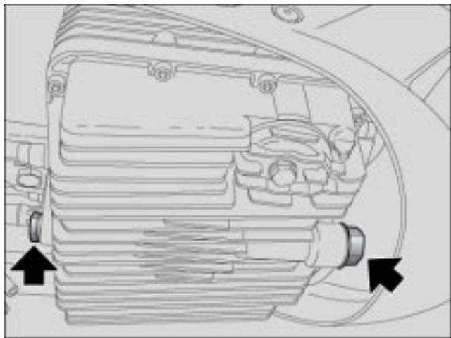 MOTO GUZZI NEVADA CLASSIC 750 IE - VIDANGE D'HUILDE DU MOTEUR - 1