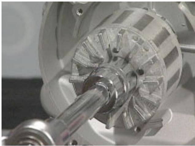 MOTO GUZZI NEVADA CLASSIC 750 IE - REMONTAGE DE L'ALTERNATEUR - 4