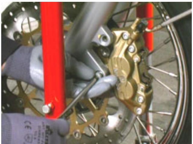 MOTO GUZZI NEVADA CLASSIC 750 IE - ATTENTION - 1