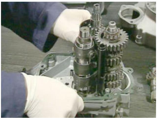 MOTO GUZZI NEVADA CLASSIC 750 IE - REMONTAGE DU PRESELECTEUR - 8