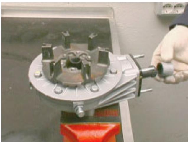 MOTO GUZZI NEVADA CLASSIC 750 IE - REPOSE - 2